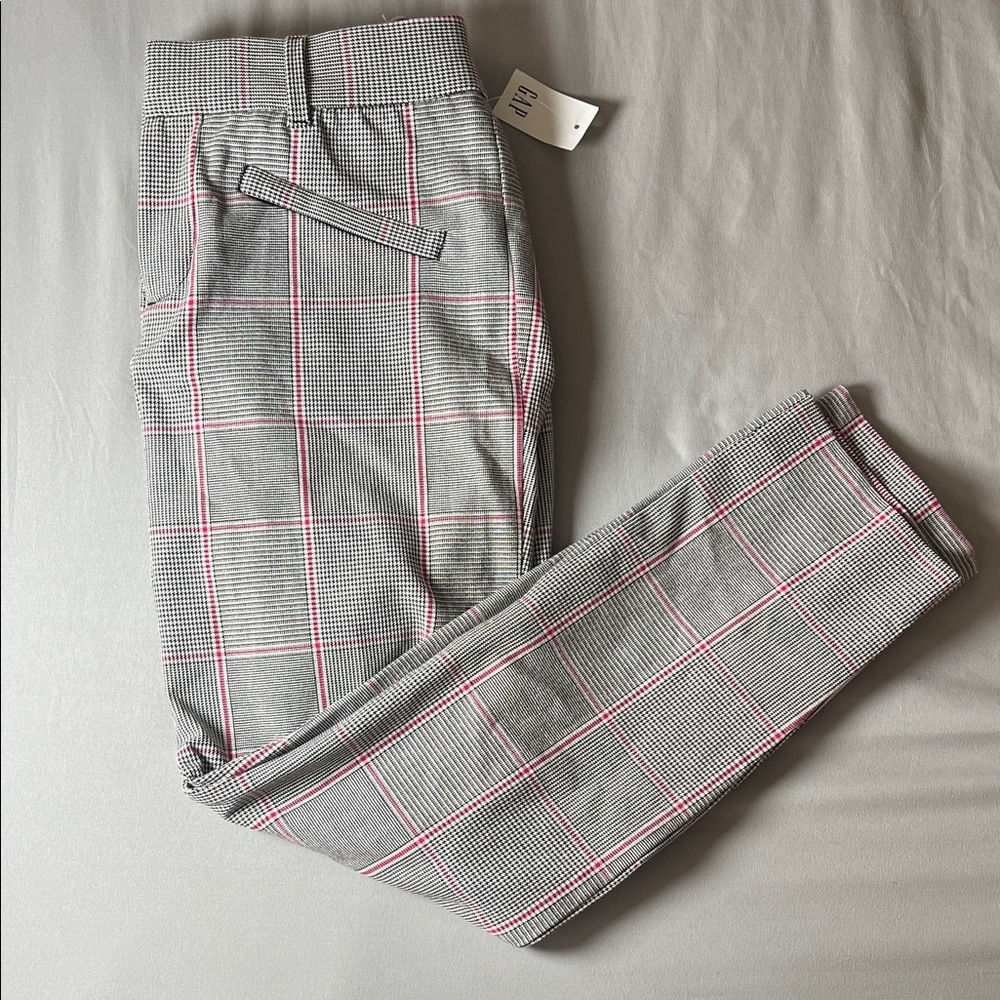 GAP Gray and Pink Plaid Women's Chinos